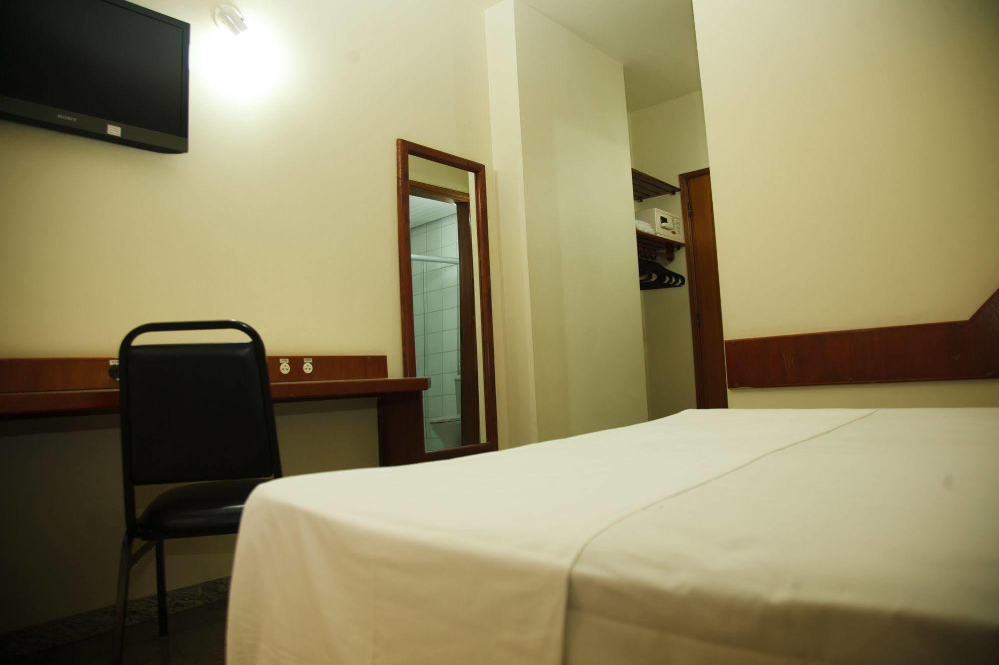 Villalba Hotel Uberlândia Buitenkant foto