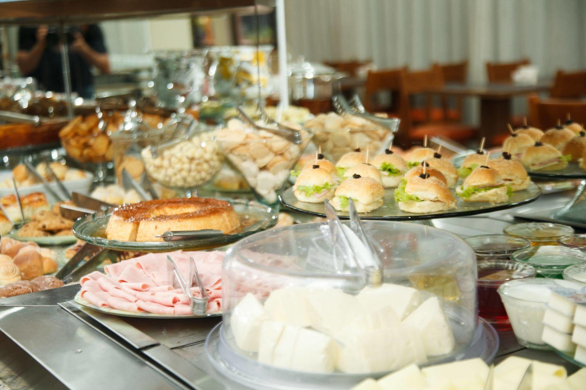 Villalba Hotel Uberlândia Buitenkant foto